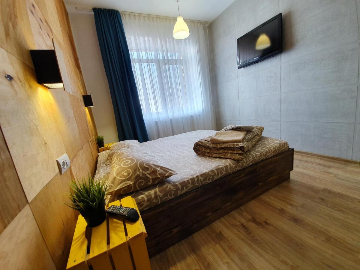 Near Trainstation 603 Apartment Ivano-Frankivsk Luaran gambar